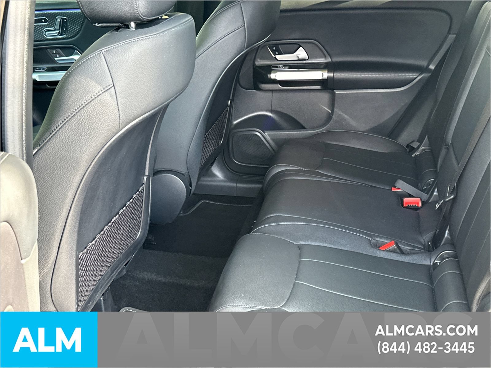 Used 2025 Mercedes-Benz GLB 250 image 24