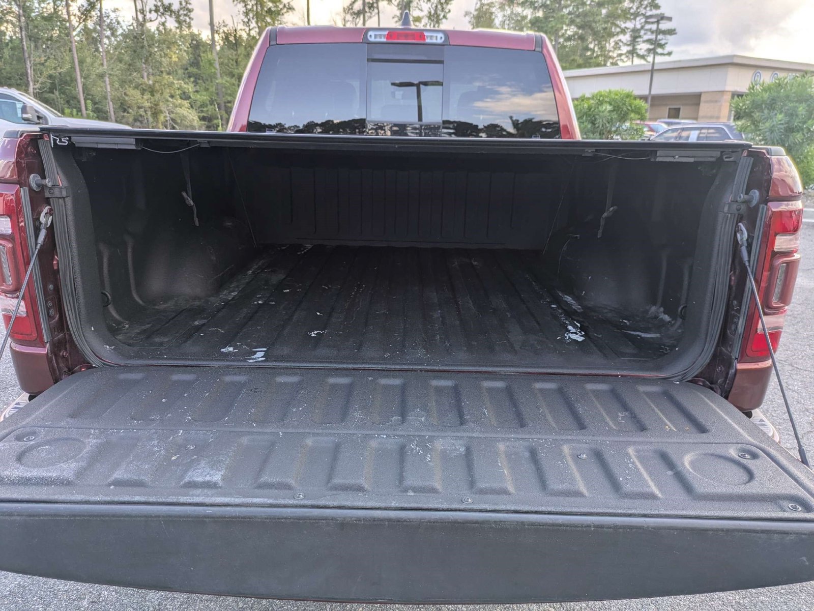 Used 2022 RAM 1500 Limited w/ Body Color Bumper Group AWD/4WD image 13