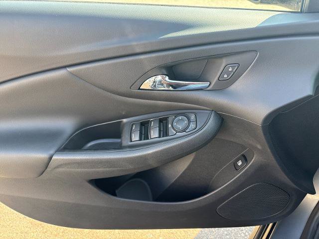 Used 2018 Chevrolet Volt LT FWD image 10