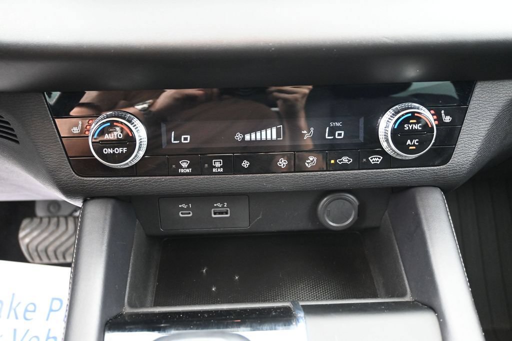 Used 2023 Mitsubishi Outlander SE AWD/4WD image 12