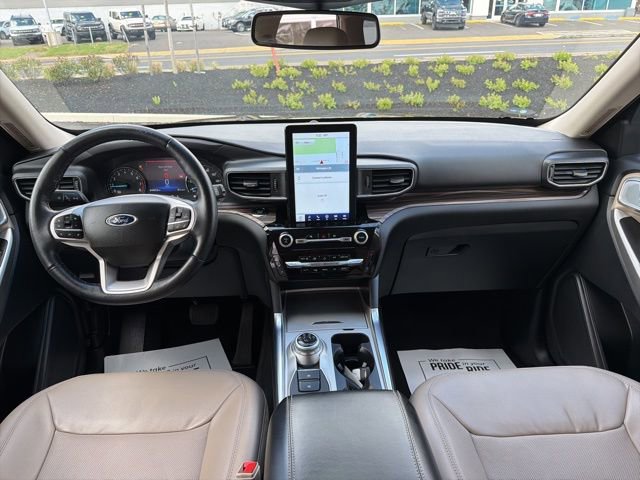 Certified 2022 Ford Explorer Limited w/ Limited Technology Package AWD/4WD image 29