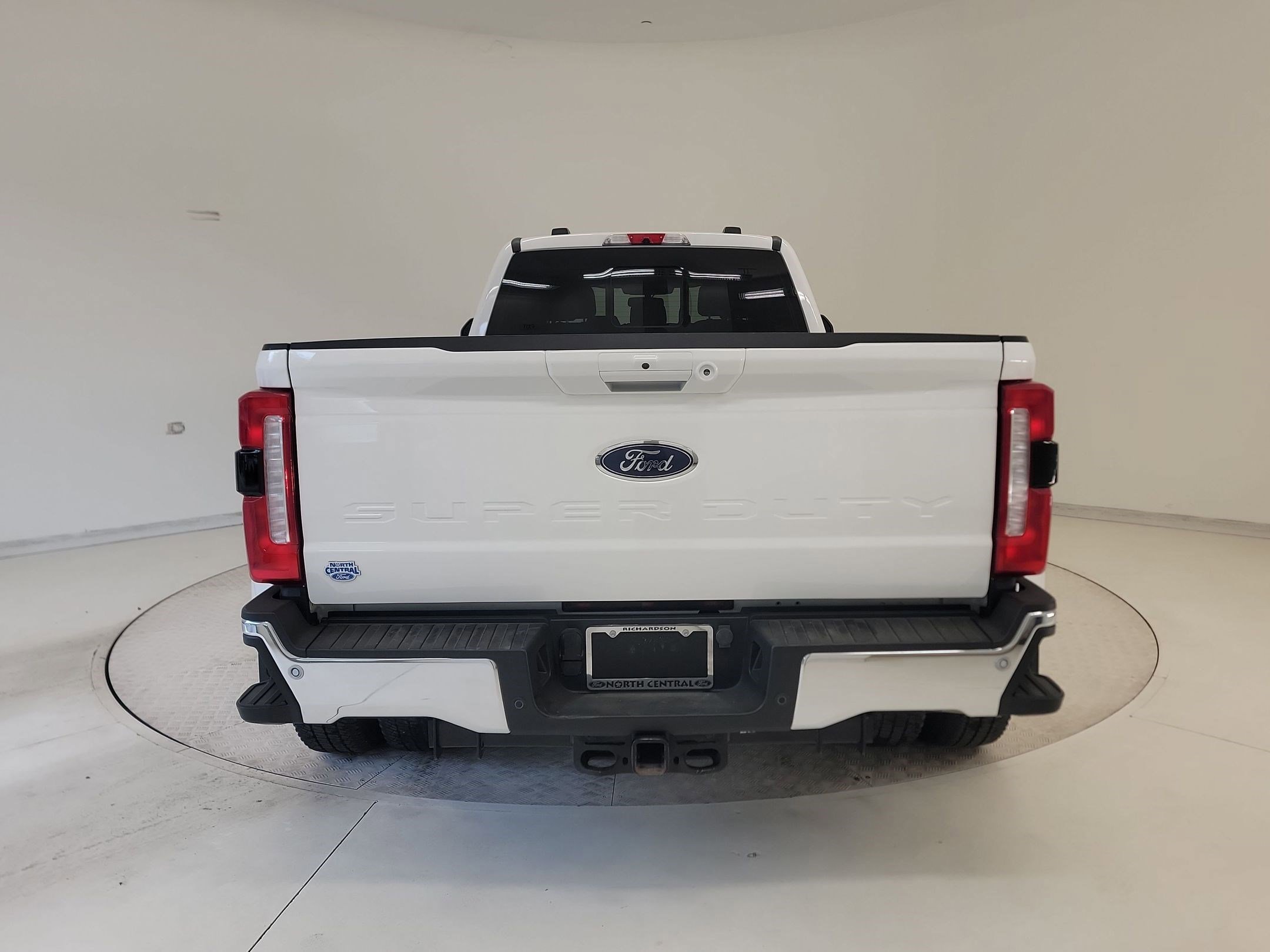 Certified 2023 Ford F350 Lariat image 4