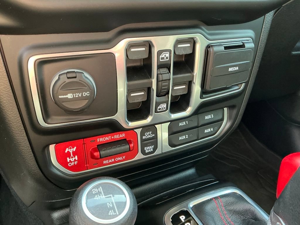 Used 2020 Jeep Gladiator Rubicon AWD/4WD image 39