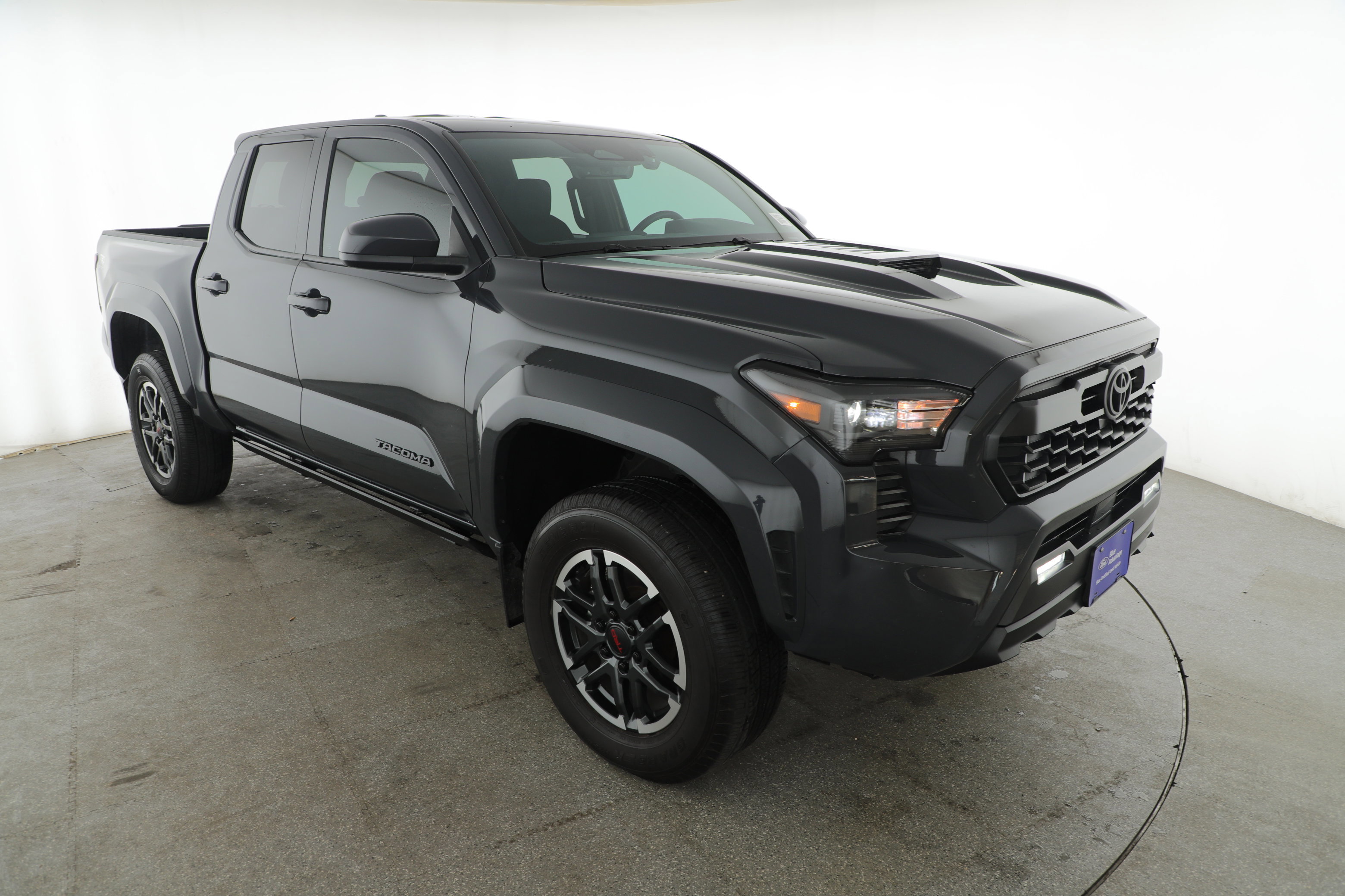 Used 2024 Toyota Tacoma TRD Sport image 3