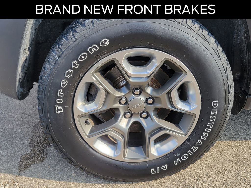 Used 2019 Jeep Cherokee Trailhawk image 6