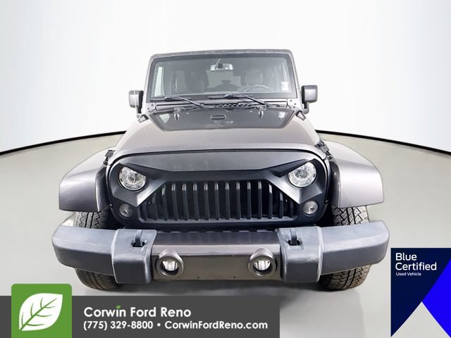 Used 2018 Jeep Wrangler Unlimited Sahara w/ Connectivity Group AWD/4WD image 2
