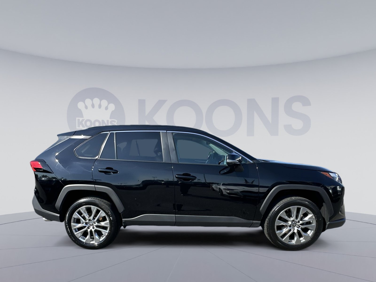 Used 2025 Toyota RAV4 XLE Premium w/ Weather Package AWD/4WD image 12