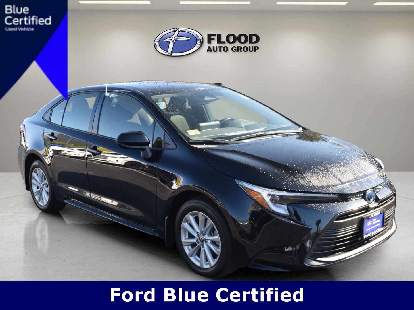 Used 2024 Toyota Corolla LE w/ LE Convenience Package FWD image 1