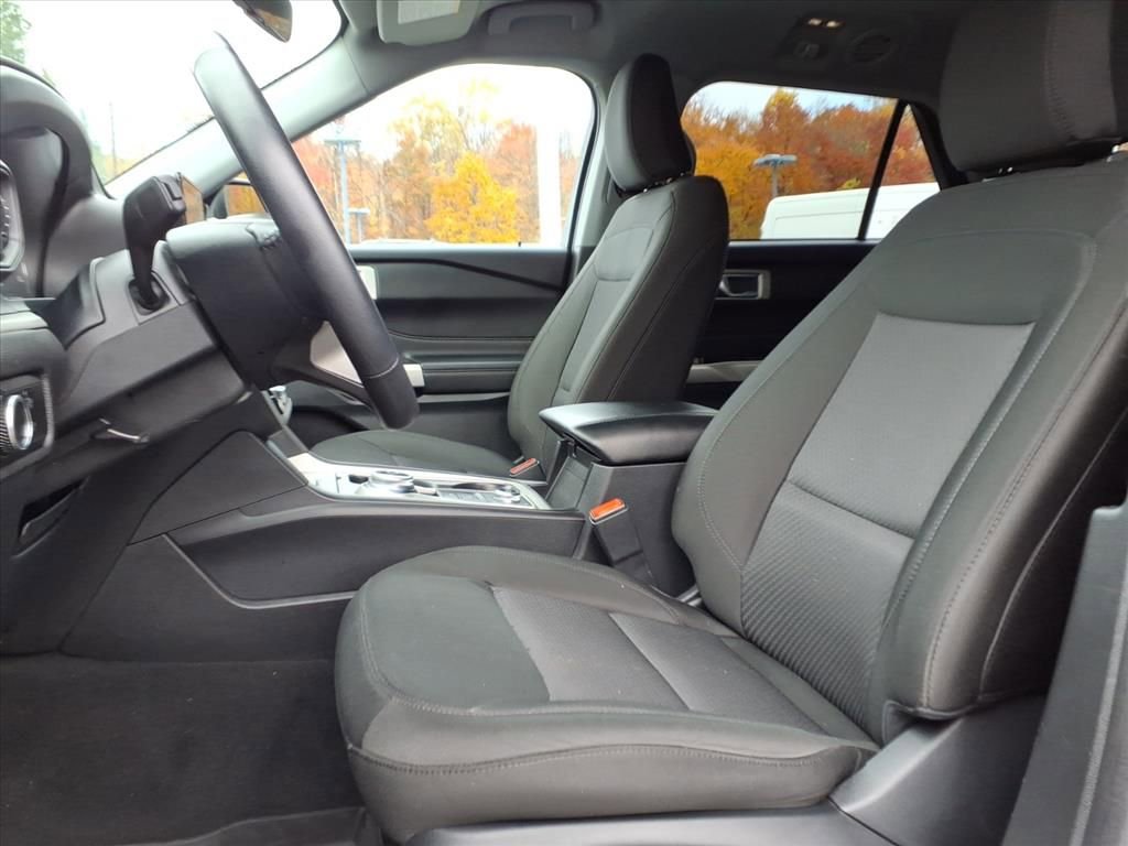 Certified 2023 Ford Explorer XLT image 12