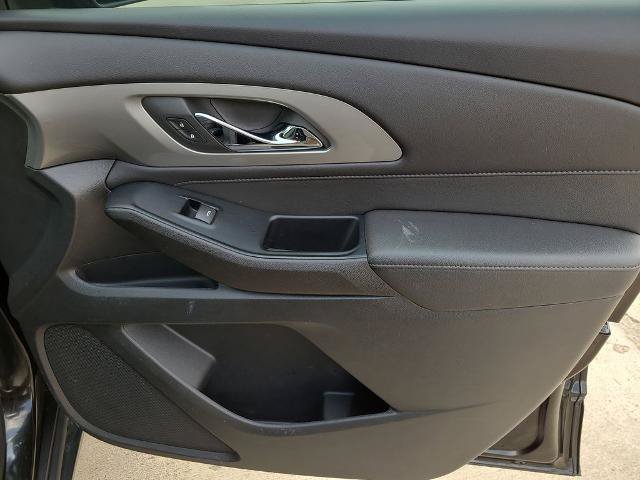 Used 2023 Chevrolet Traverse LT FWD image 8