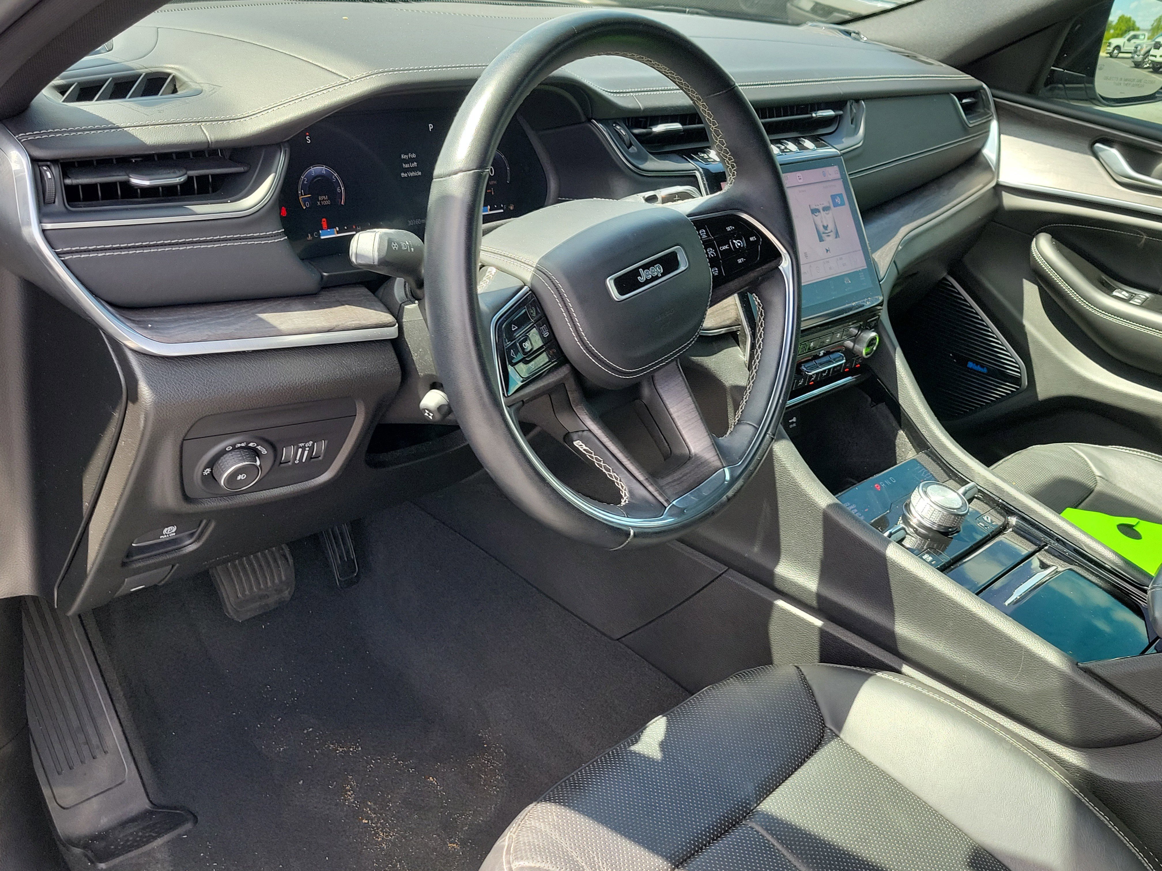 Used 2022 Jeep Grand Cherokee L Overland image 22