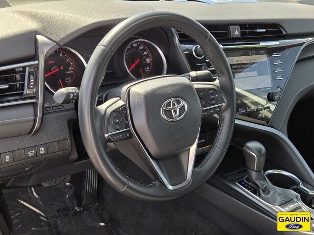 Used 2020 Toyota Camry XSE FWD image 19