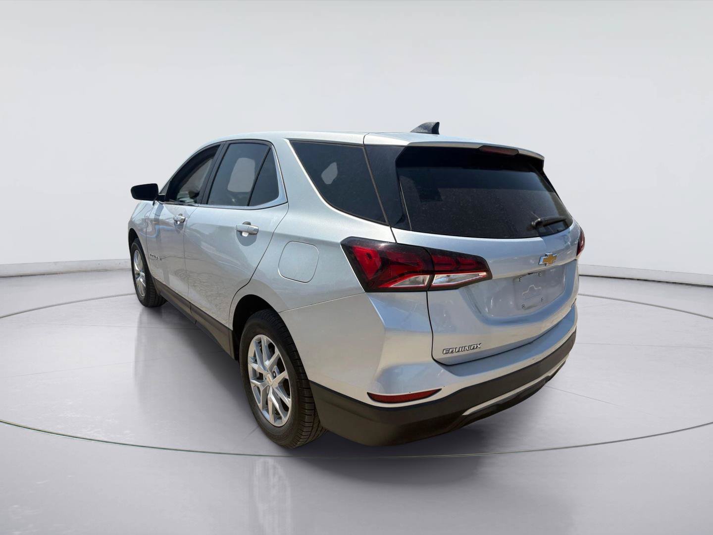 Used 2022 Chevrolet Equinox LT AWD/4WD image 3