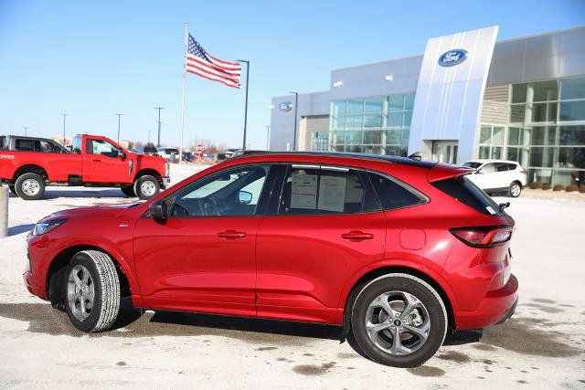Certified 2023 Ford Escape ST-Line image 9