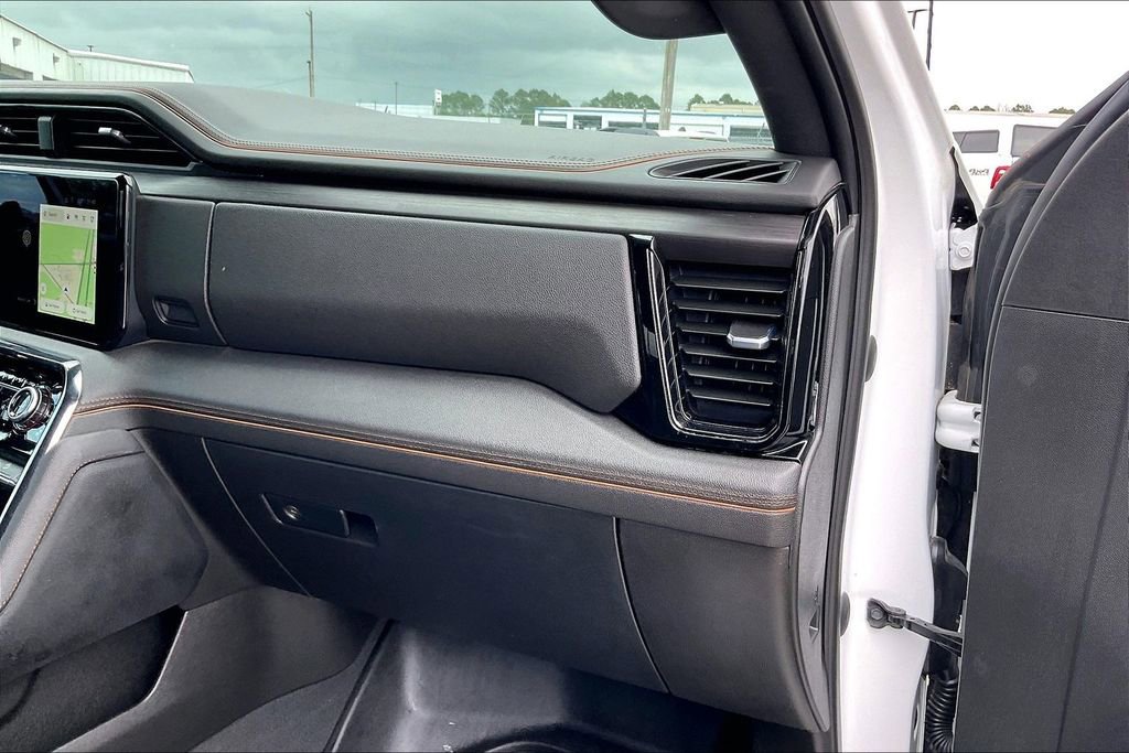 Used 2023 GMC Sierra 1500 AT4 w/ AT4 Preferred Package AWD/4WD image 23