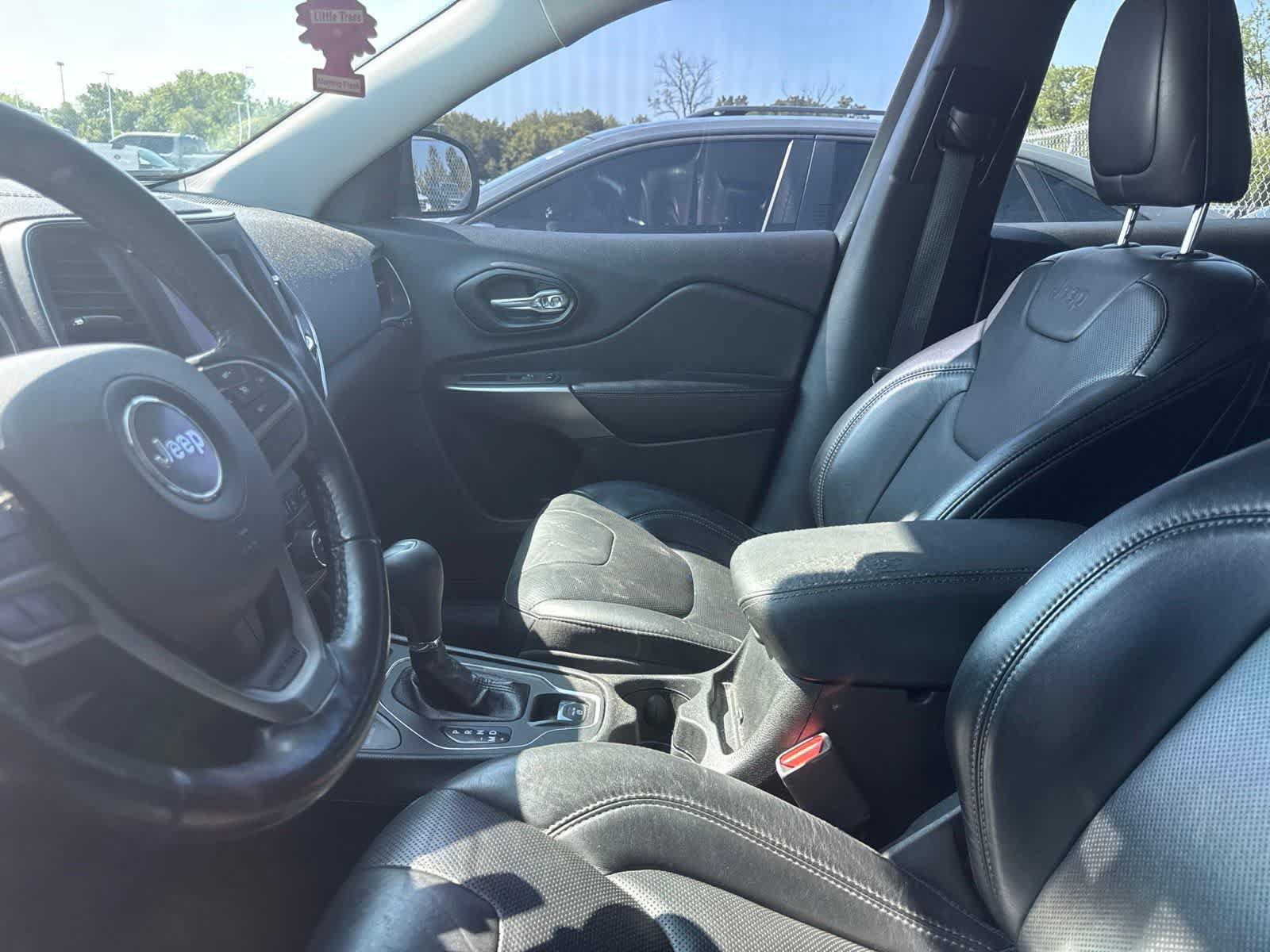 Used 2021 Jeep Cherokee Latitude Lux AWD/4WD image 33