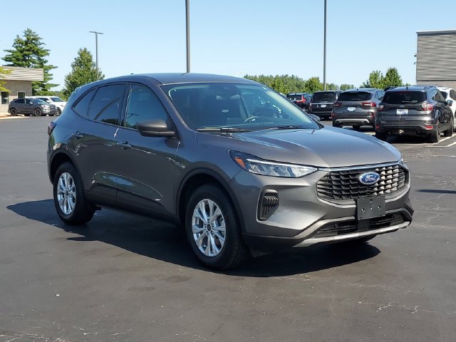 Certified 2025 Ford Escape Active AWD/4WD image 2