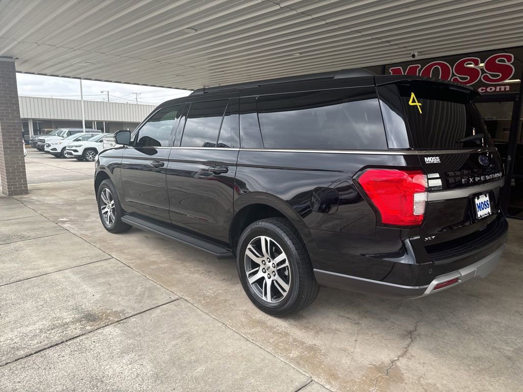 Certified 2024 Ford Expedition Max XLT image 6