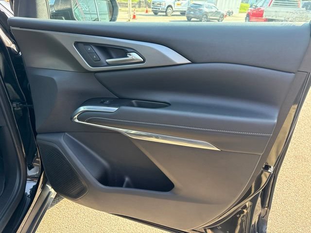 Used 2025 Chevrolet Traverse LT AWD/4WD image 31