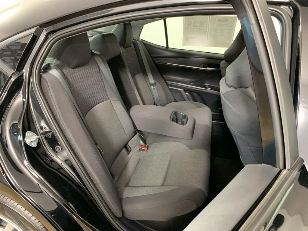 Used 2025 Toyota Camry LE FWD image 34