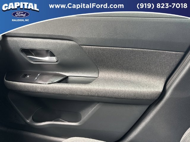 Used 2025 Nissan Kicks SV w/ SV Premium Package FWD image 29