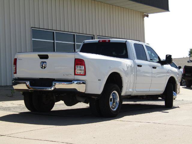 Used 2024 RAM 3500 Tradesman w/ Chrome Appearance Group AWD/4WD image 3