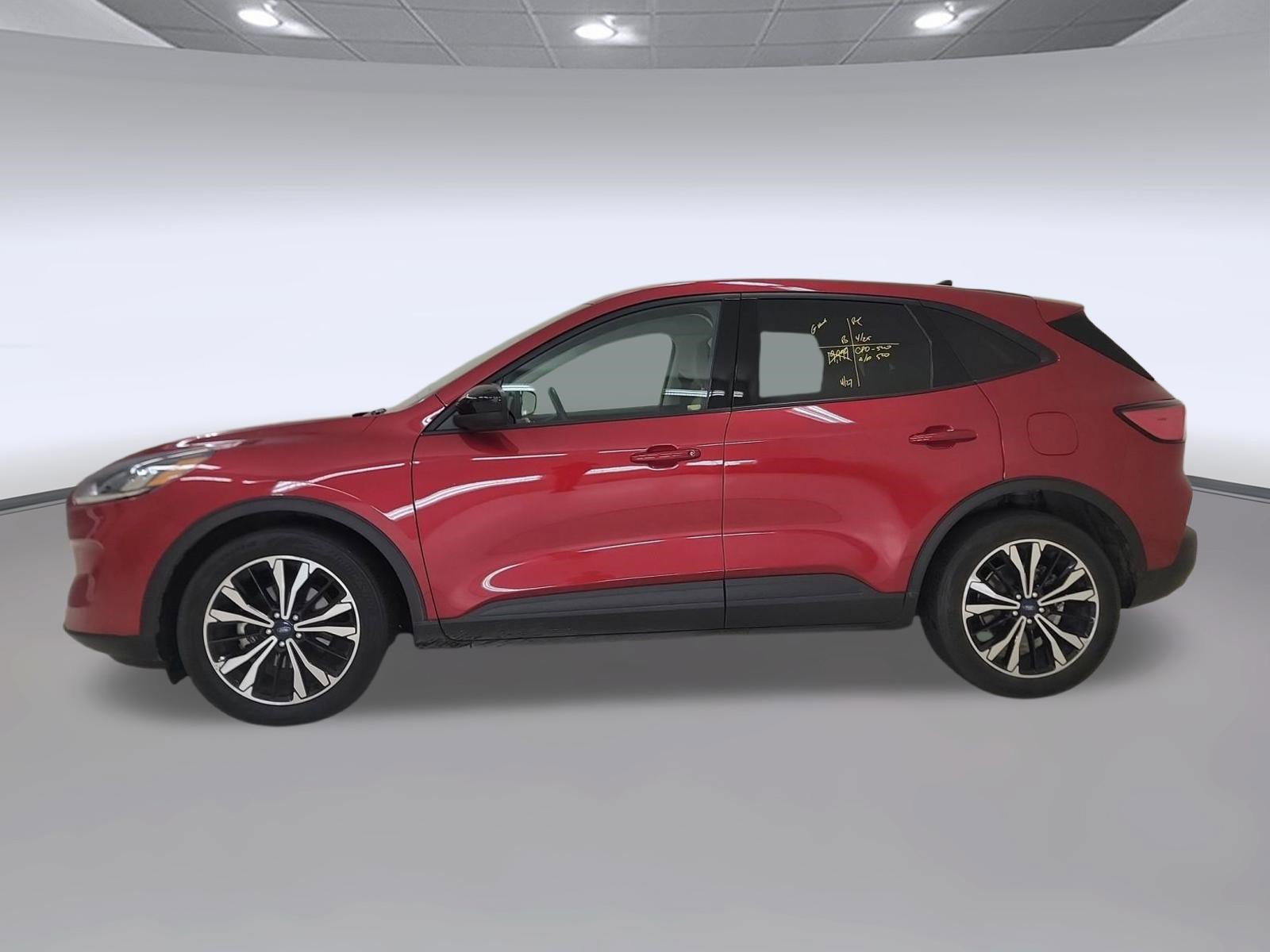 Certified 2022 Ford Escape SE w/ SE Sport Appearance Package FWD image 2