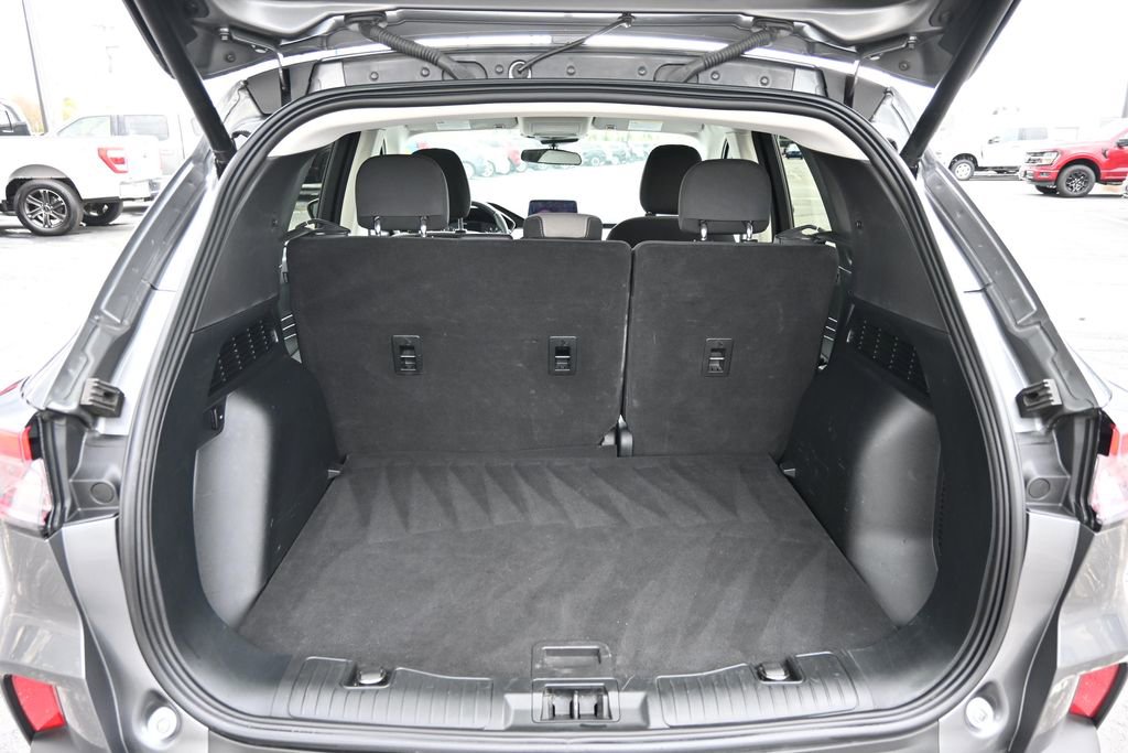 Certified 2022 Ford Escape SE w/ Convenience Package FWD image 12