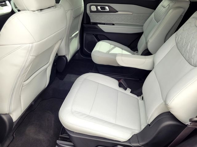 Certified 2025 Ford Explorer Platinum w/ Ultimate Package AWD/4WD image 12