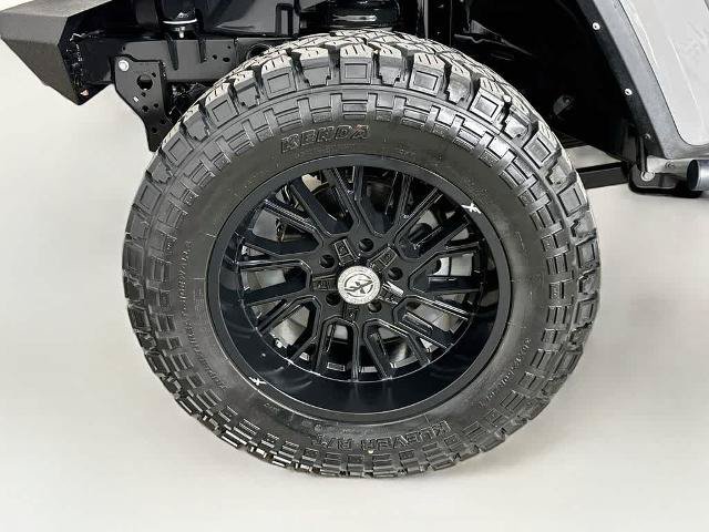 Used 2022 Jeep Gladiator Overland AWD/4WD image 8