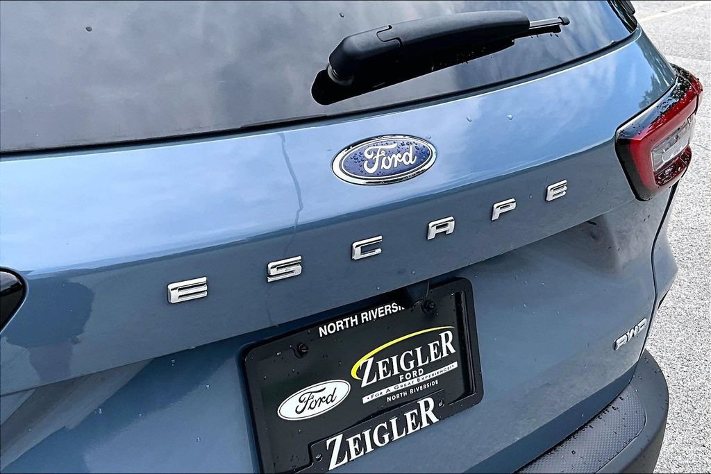 Certified 2025 Ford Escape ST-Line w/ Tech Pack #1 AWD/4WD image 8