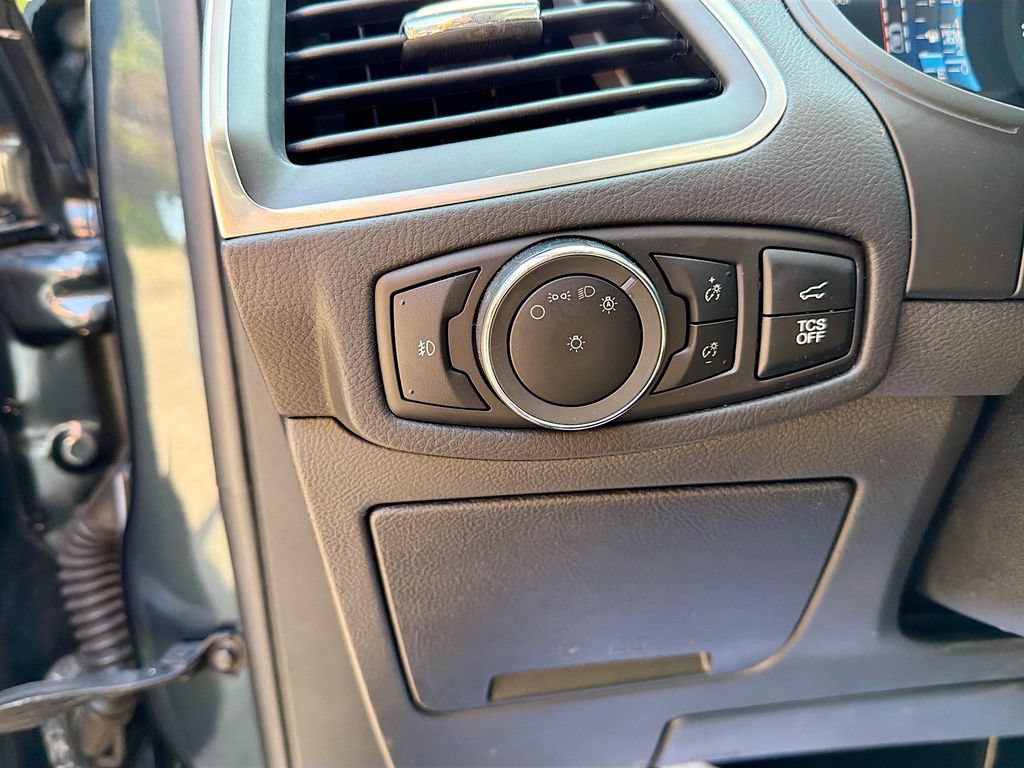 Certified 2024 Ford Edge Titanium AWD/4WD image 10