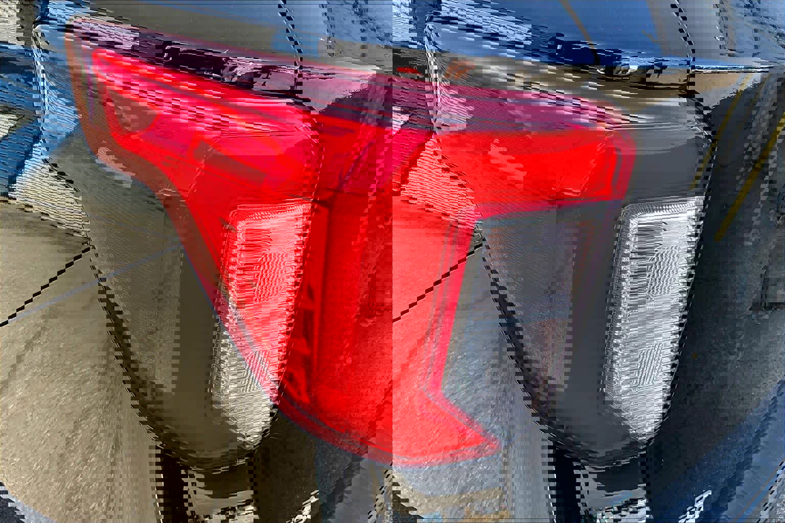 Certified 2022 Ford Explorer XLT w/ Equipment Group 202A image 29