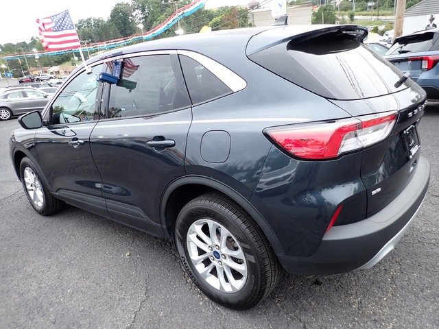 Certified 2022 Ford Escape SE w/ Cold Weather Package image 5