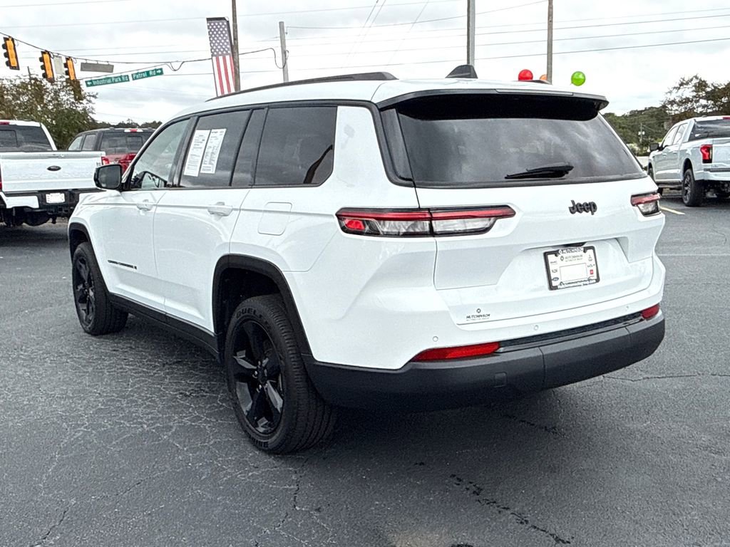 Used 2025 Jeep Grand Cherokee L Altitude RWD image 5