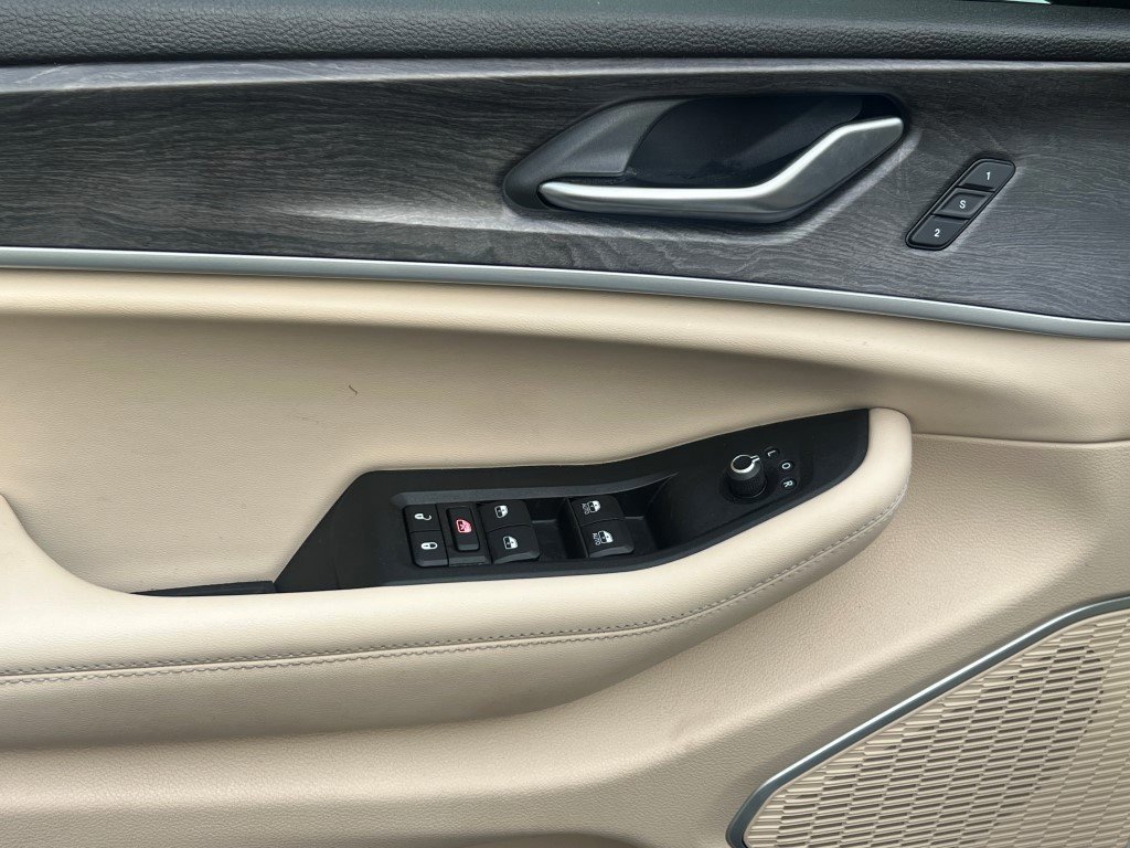 Used 2021 Jeep Grand Cherokee L Limited w/ Trailer Tow Package image 15