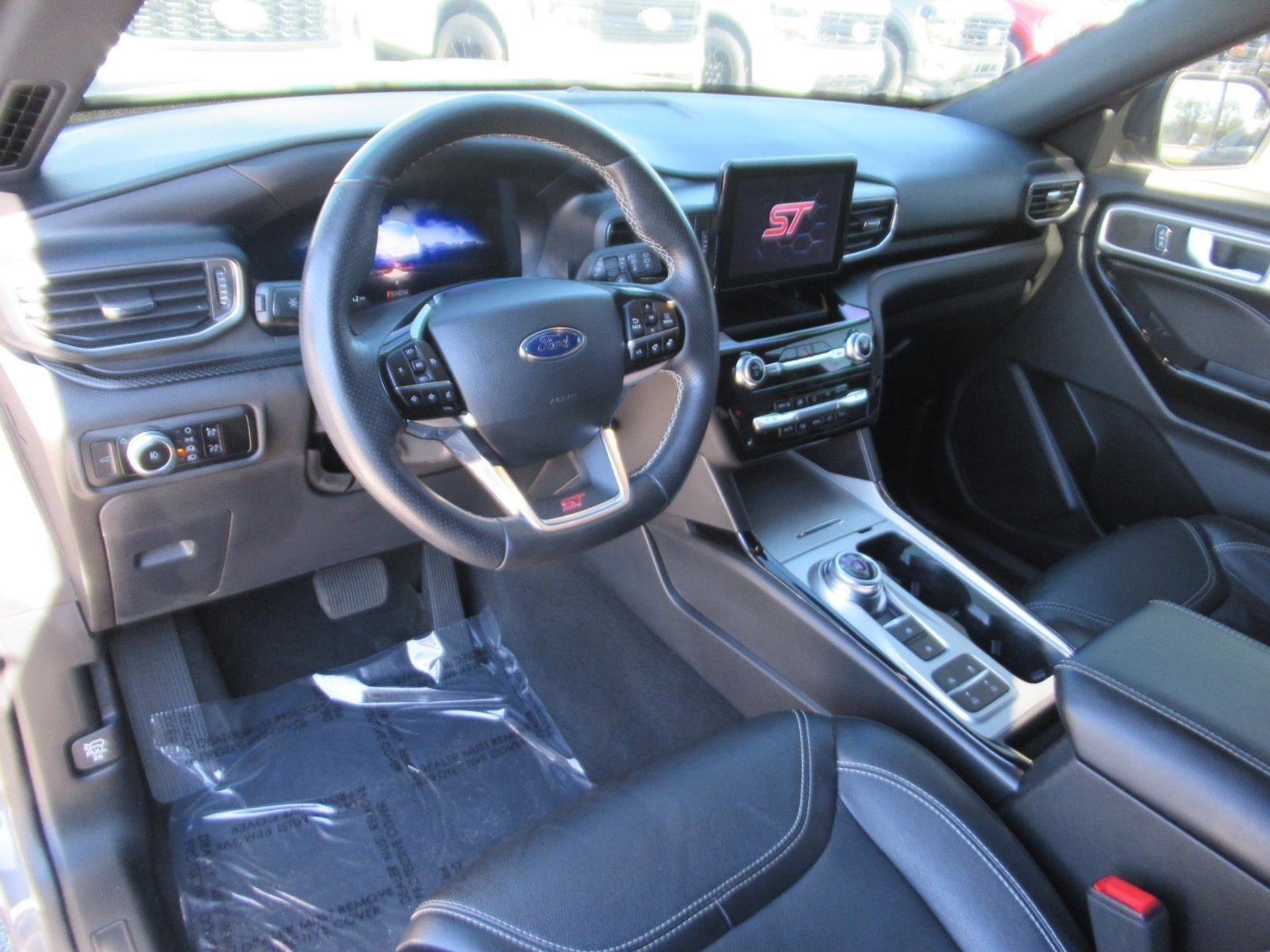 Certified 2023 Ford Explorer ST image 15