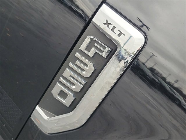Certified 2022 Ford F350 XLT w/ Black Appearance Package image 7