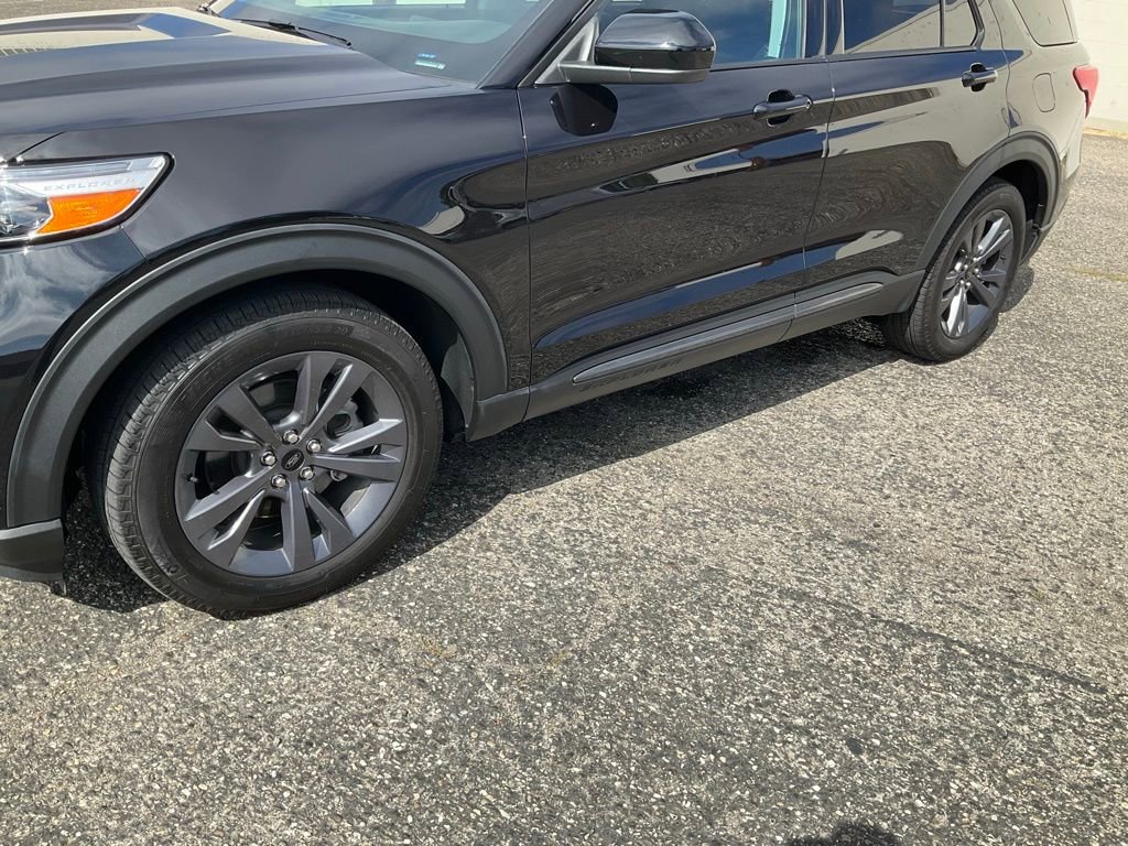 Certified 2024 Ford Explorer XLT w/ Equipment Group 202A image 16