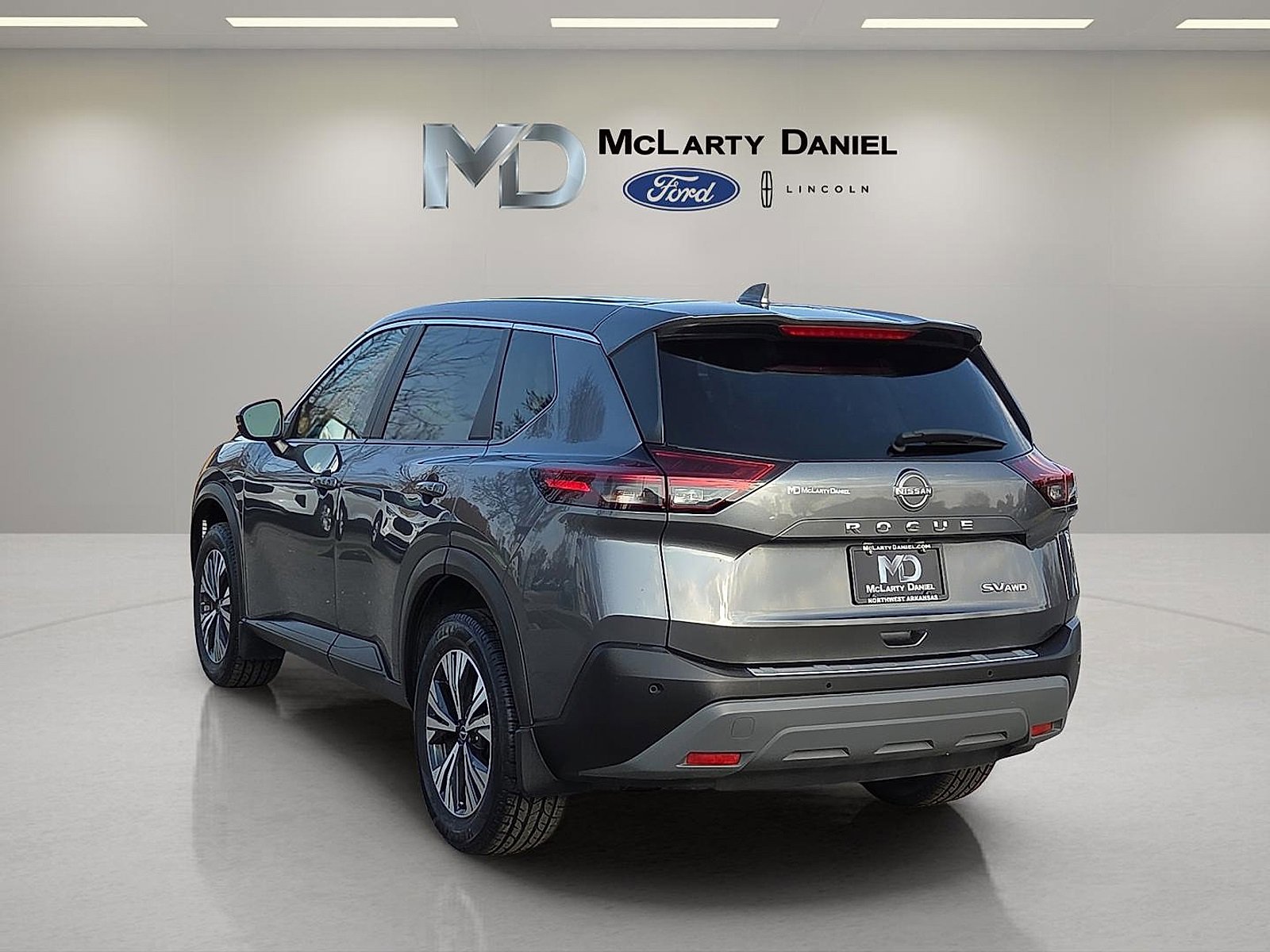Used 2022 Nissan Rogue SV image 4