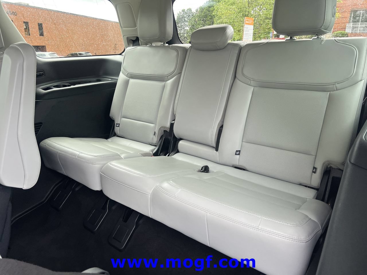 Certified 2025 Ford Expedition Platinum w/ Driver's Package AWD/4WD image 22