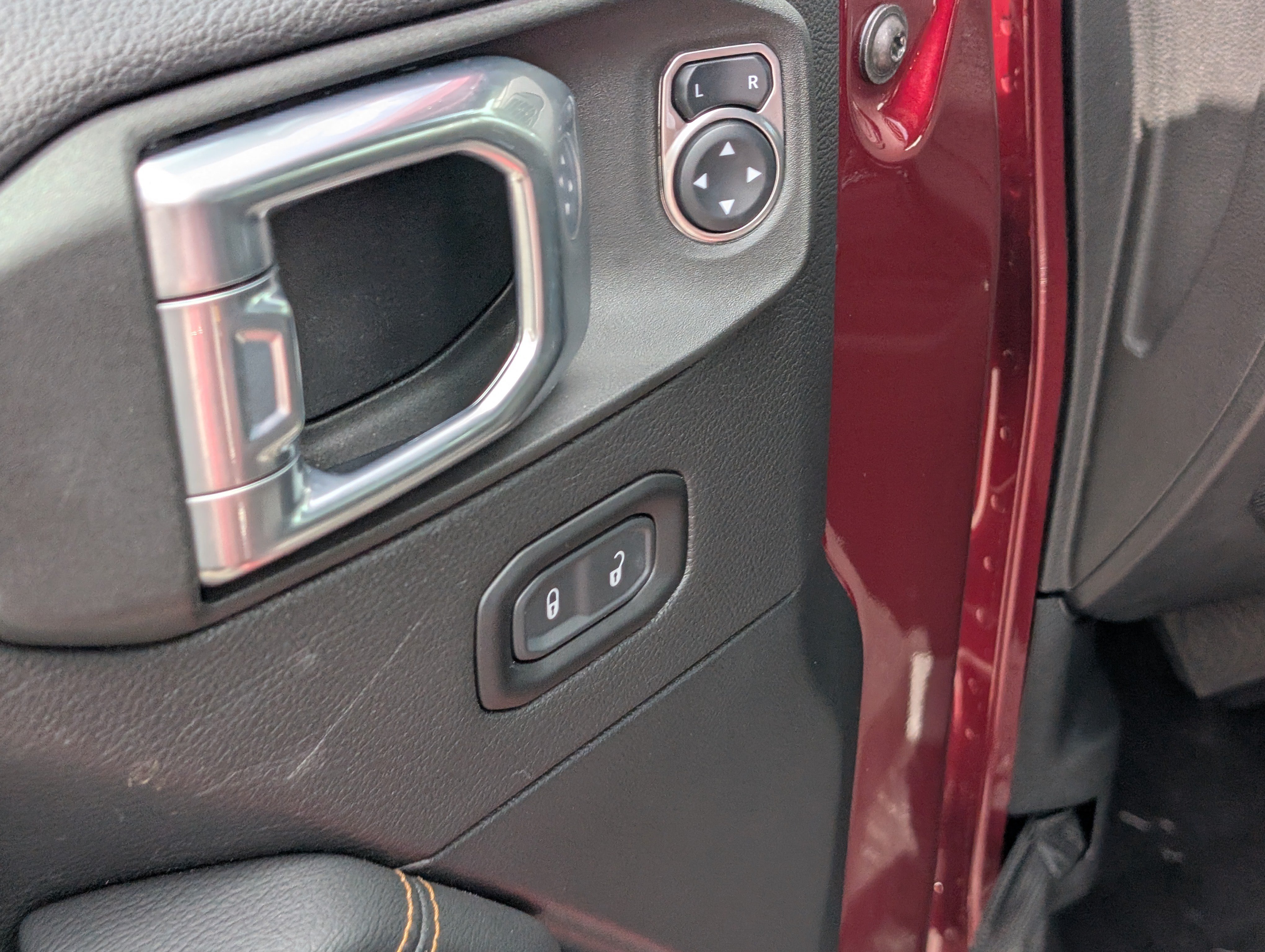 Used 2021 Jeep Wrangler Unlimited Sahara AWD/4WD image 17
