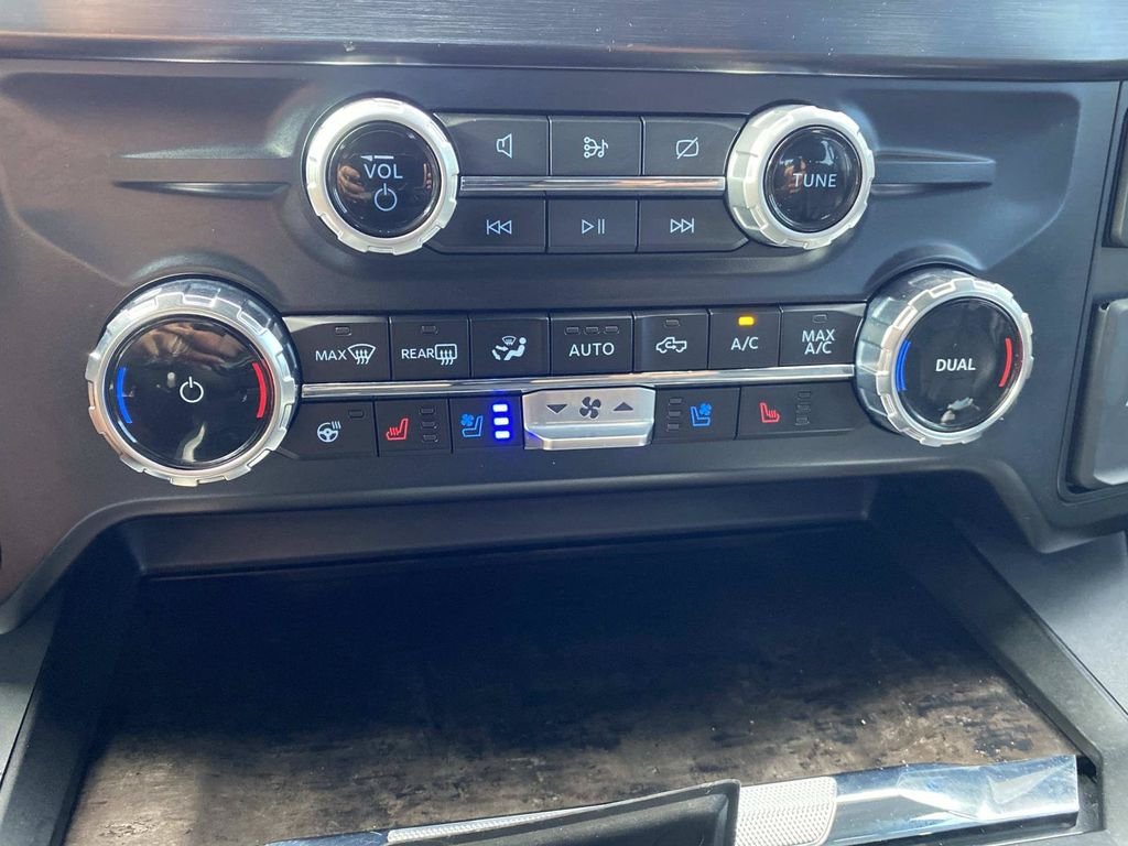 Certified 2024 Ford F250 Lariat w/ Lariat Ultimate Package AWD/4WD image 28