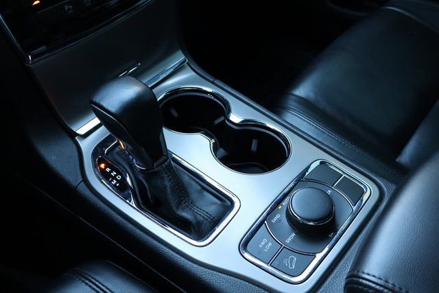 Used 2021 Jeep Grand Cherokee Limited image 24