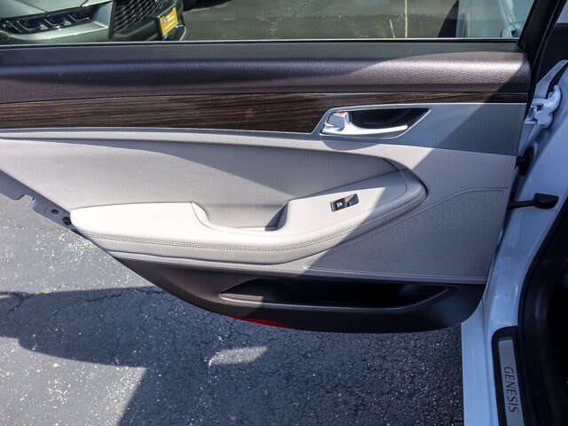 Used 2018 Genesis G80 3.8 AWD/4WD image 27