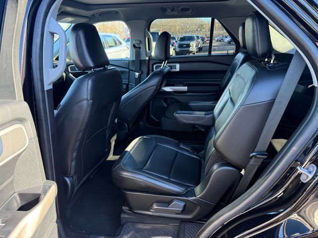 Certified 2022 Ford Explorer XLT w/ Equipment Group 202A image 4