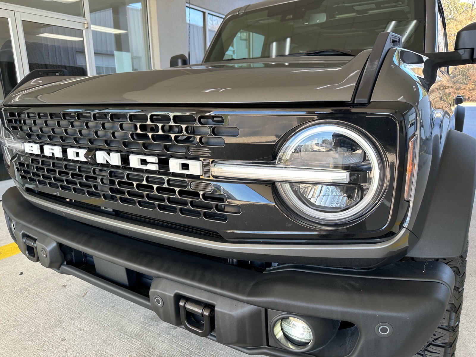 Certified 2025 Ford Bronco Badlands AWD/4WD image 1
