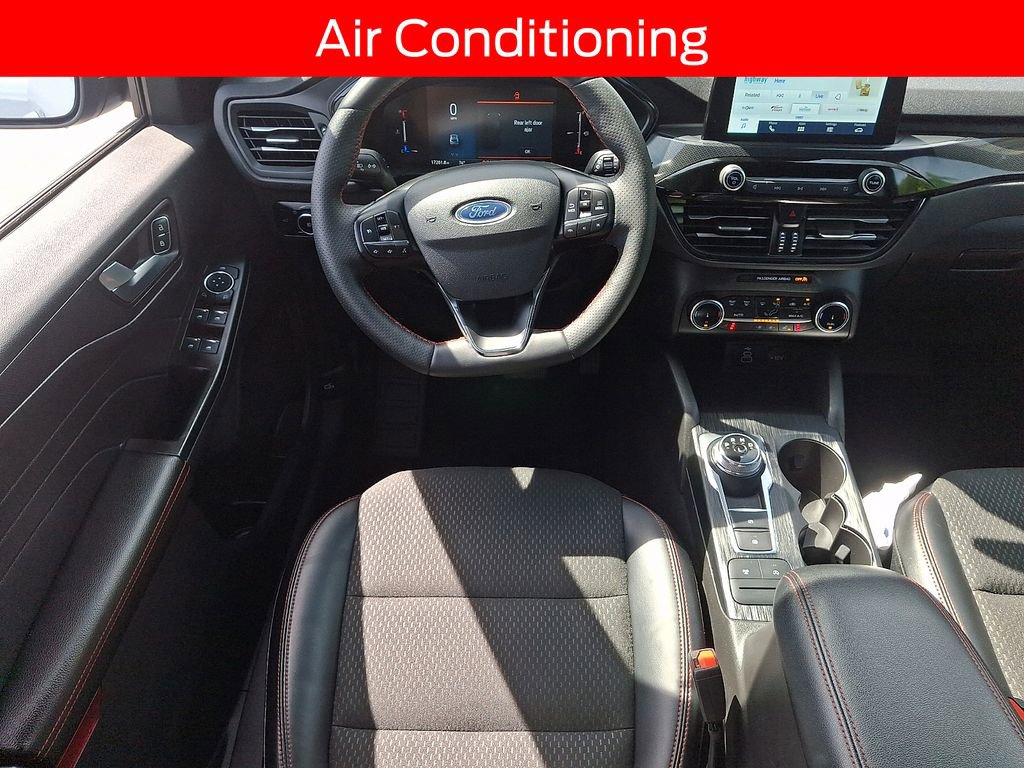 Certified 2025 Ford Escape ST-Line Select AWD/4WD image 11