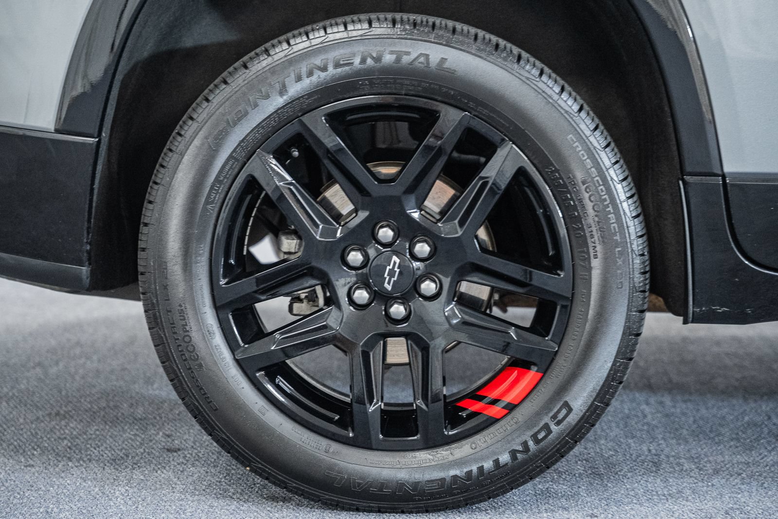 Used 2023 Chevrolet Traverse Premier w/ Redline Edition AWD/4WD image 22