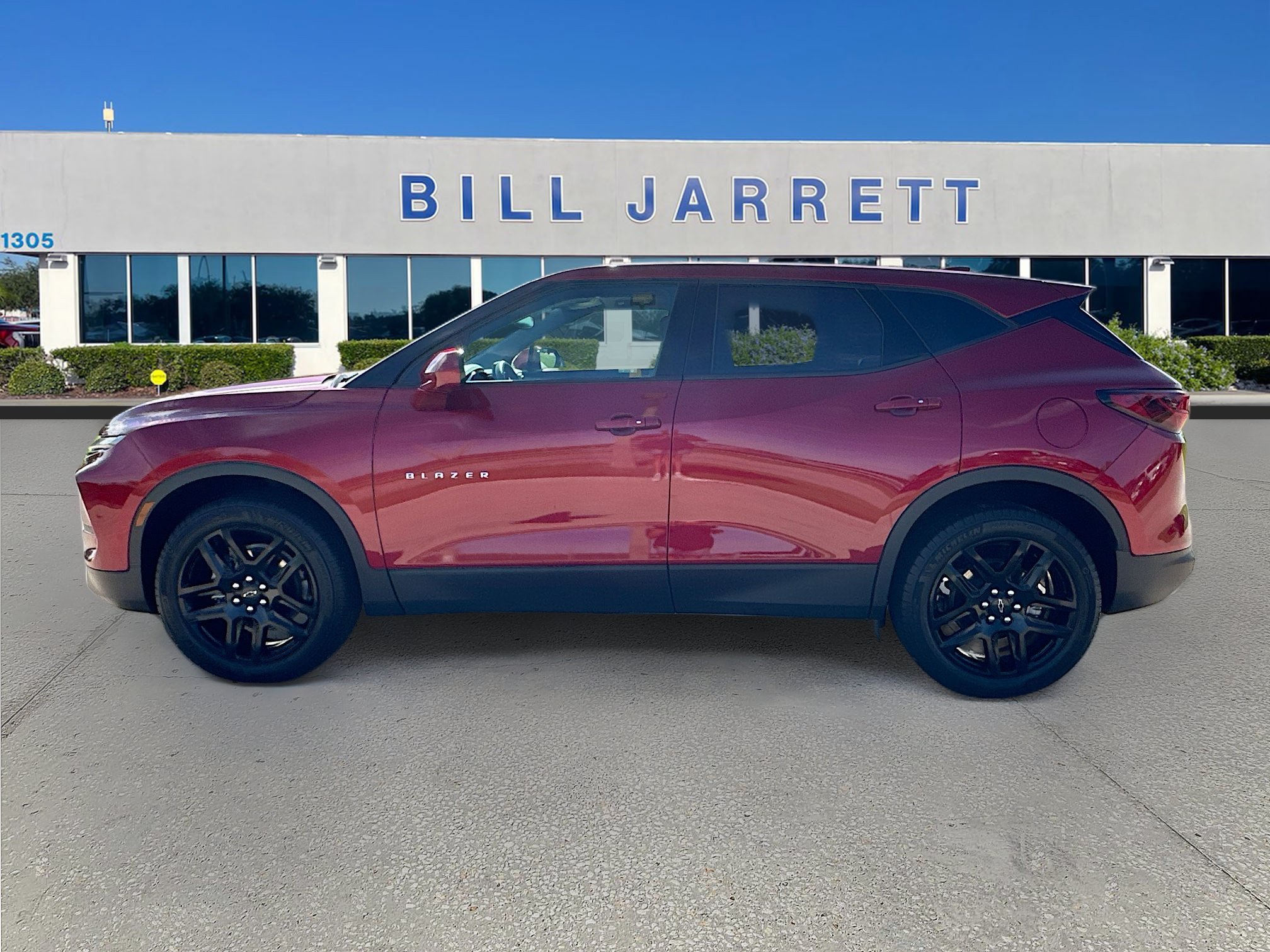 Used 2023 Chevrolet Blazer LT FWD image 4